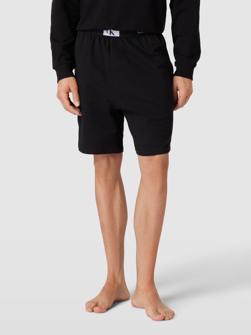 Pyjama-Shorts mit Logo-Stitching in schwarz
