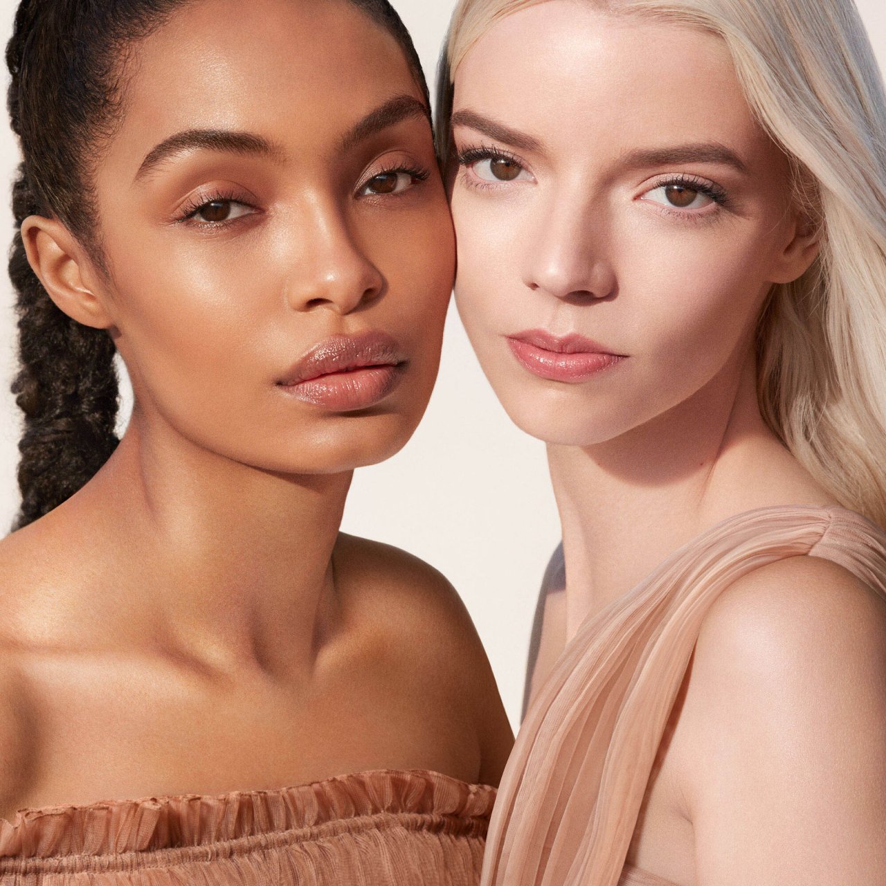 DIOR Dior Forever Glow Veil Glow-Primer – 24 Stunden Feuchtigkeitspflege – Florale Pflege in konzentrierter Form – 97 