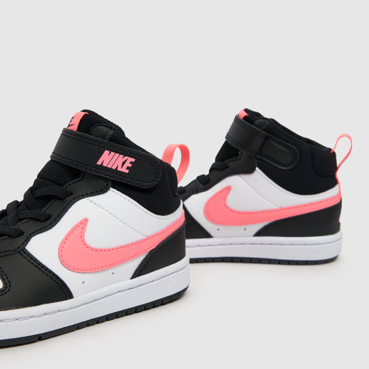 Nike vita och svarta Court Borough Mid 2 flickor juniorsneakers