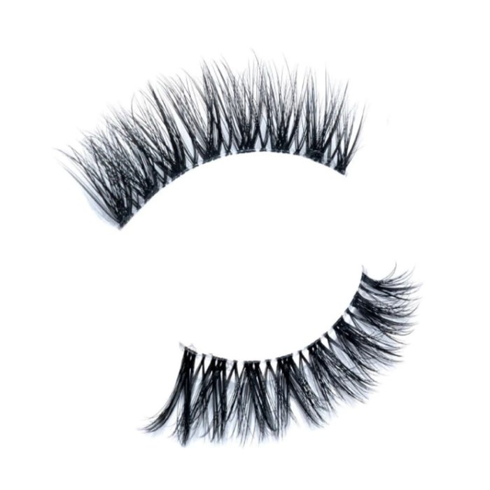 Mrs Flirty Lashes