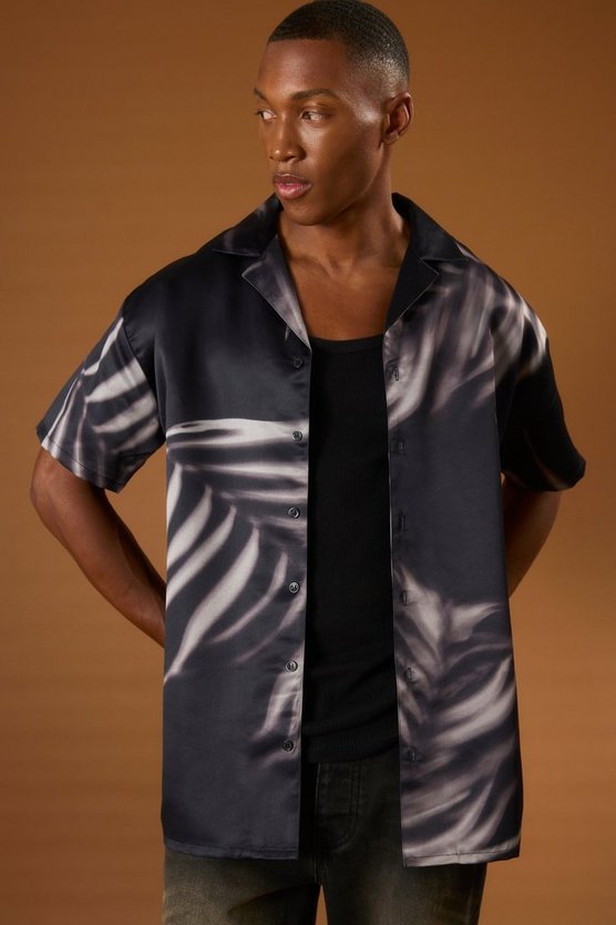 Kurzärmliges Oversize Satin-Hemd