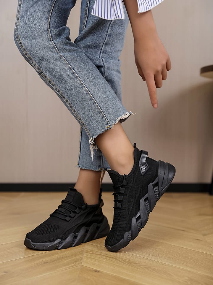 Sixth Sens Sneakers in Schwarz günstig kaufen