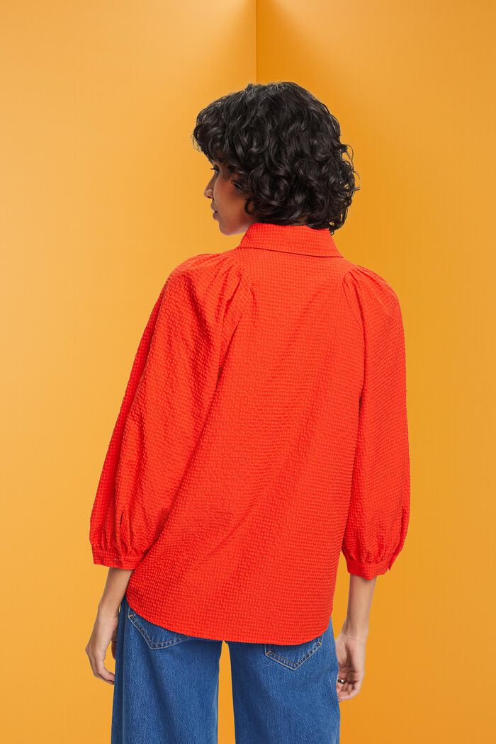 Seersucker-Bluse mit bauschigen Ärmeln
