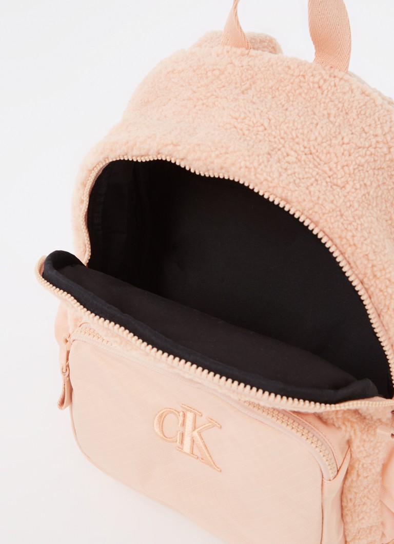 Calvin Klein ruksak srednje veličine s vezom logotipa
