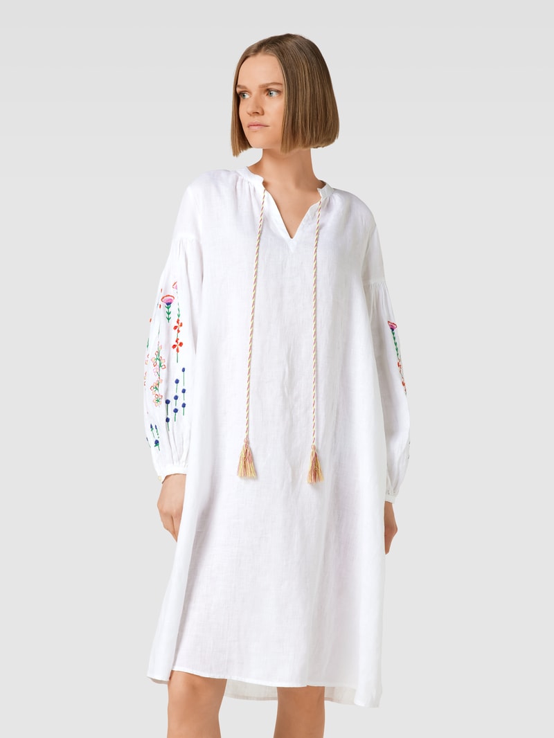 Oversized Leinenkleid in Knielänge in weiß