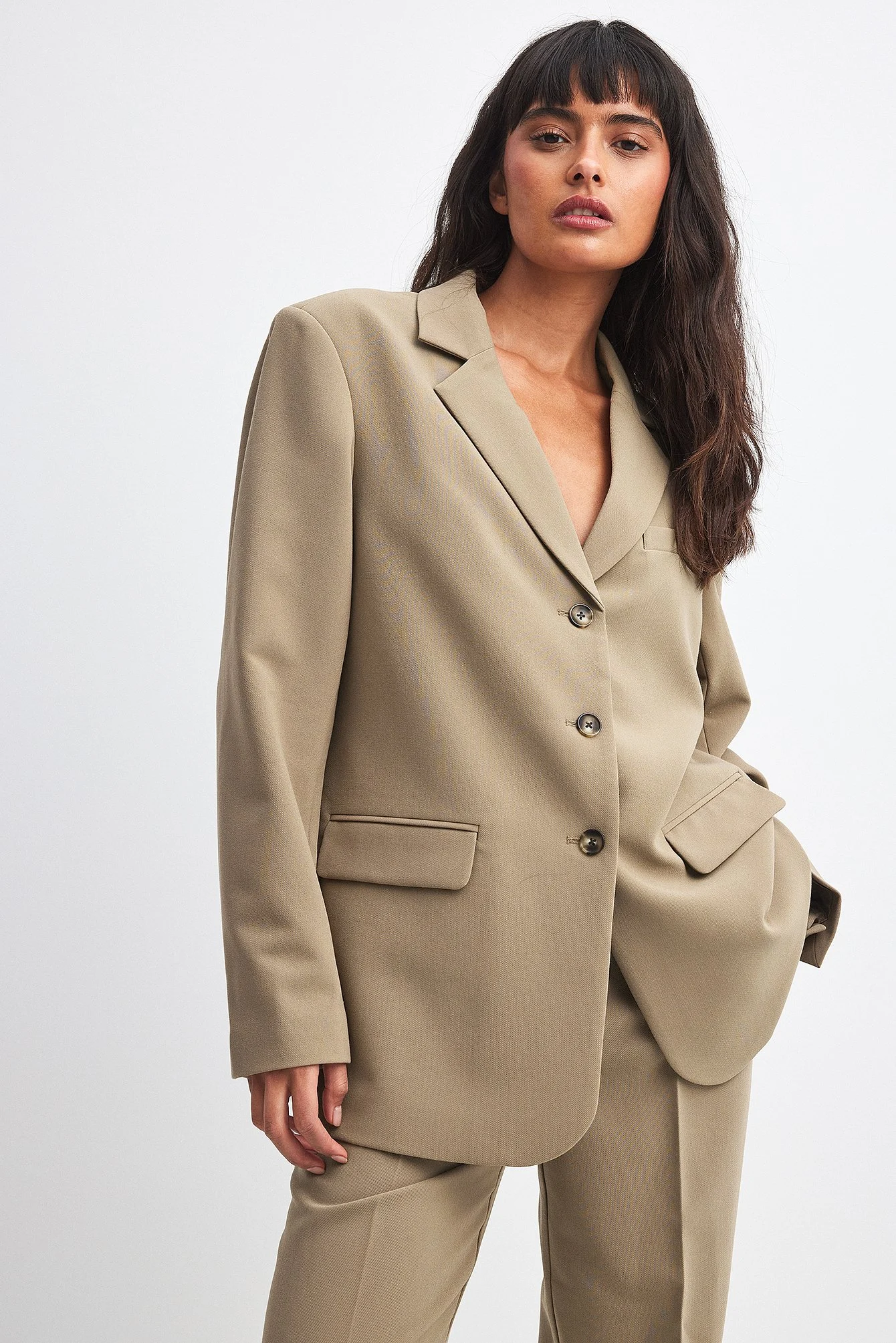 Oversize-Blazer mit drei Knöpfen