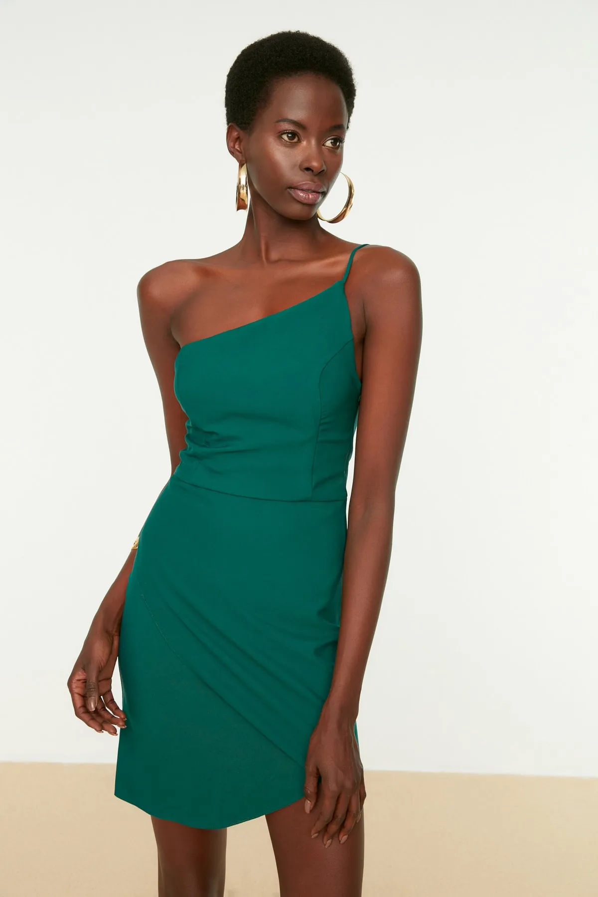 Trendyol Collection  Abendkleid mit smaragdgrünem Kragen und detailliertem Kragen TPRSS21EL2462
