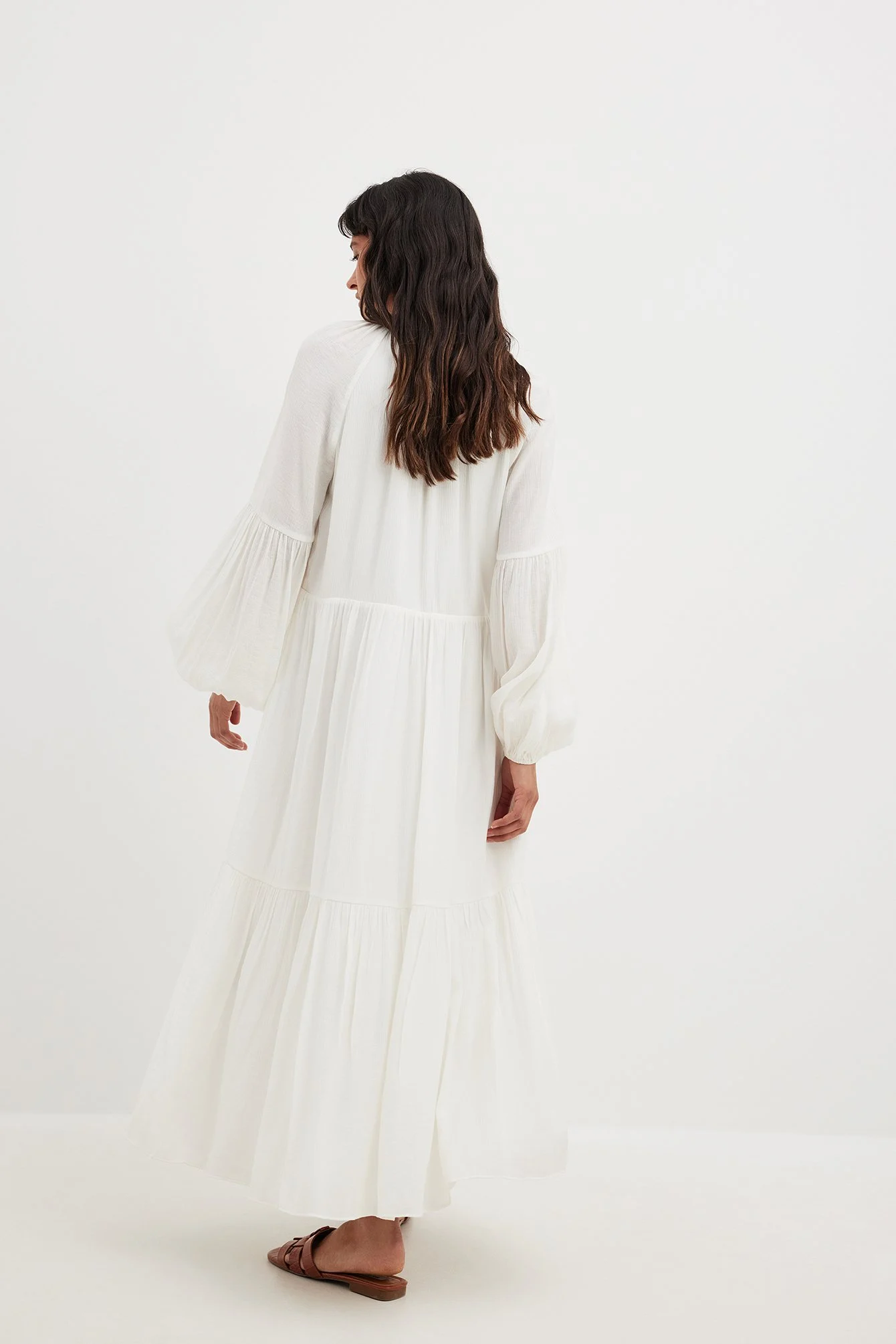 Strukturiertes fließendes Maxikleid