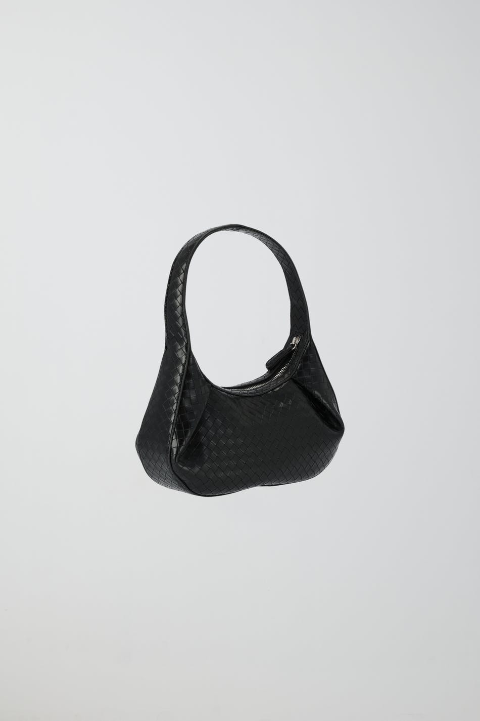 Structured soft bag