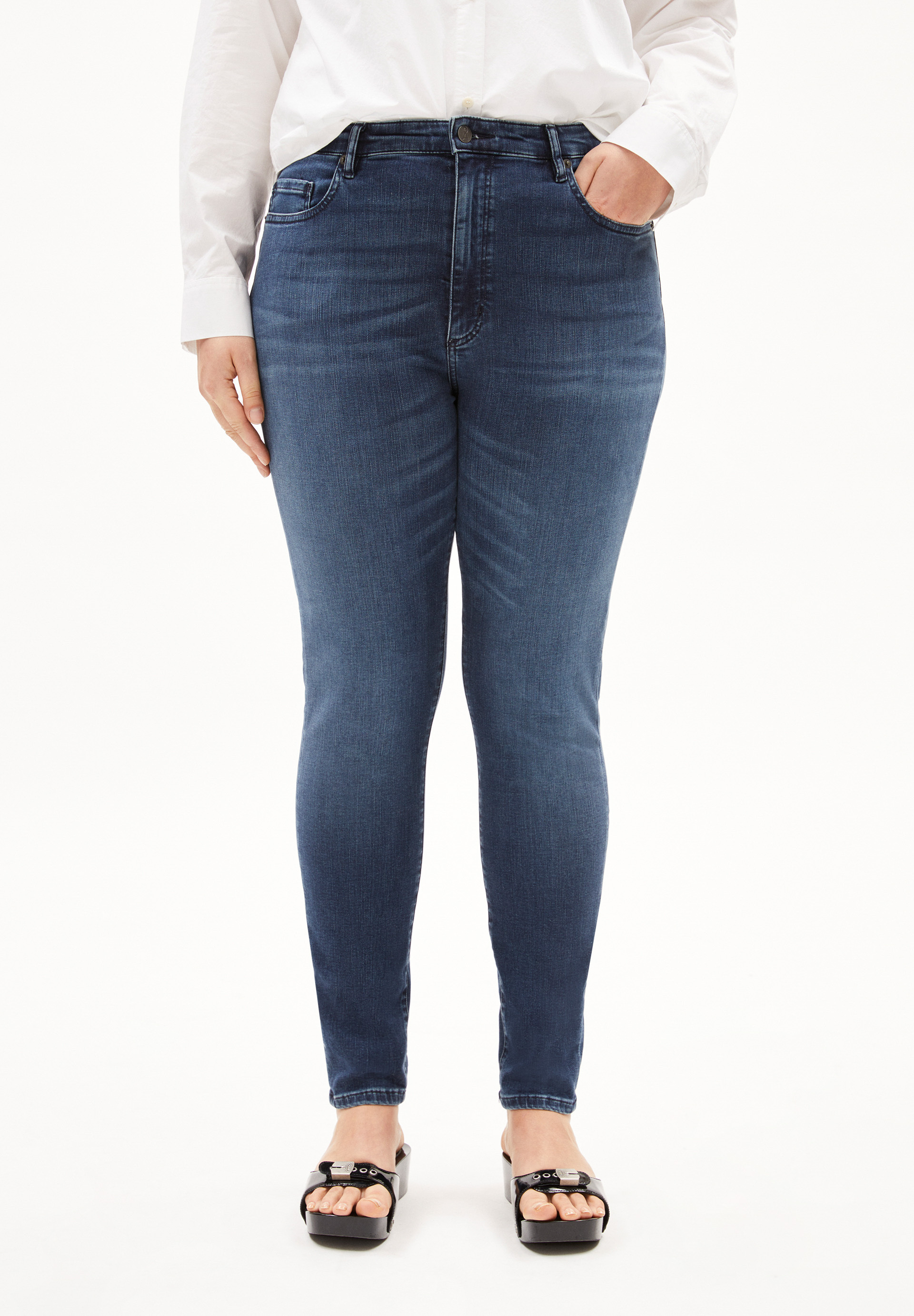 Skinny Leg High Waist aus Bio-Baumwoll Mix