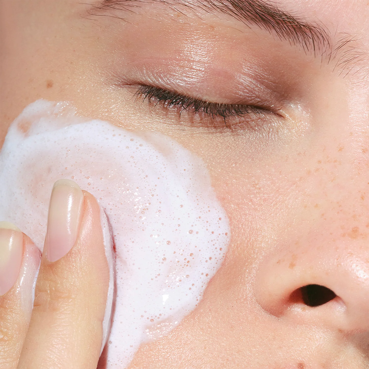 Pomirjujoča pena za čiščenje - krema za čiščenje obraza