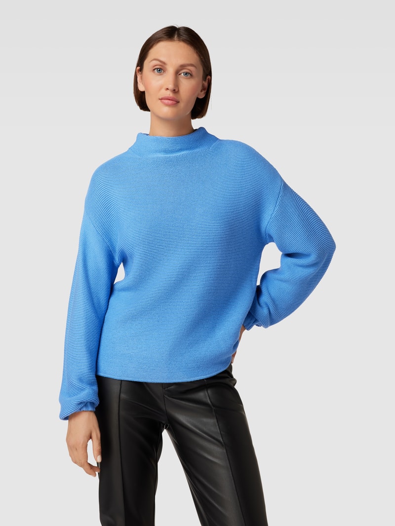 Strickpullover mit Rollkragen in hellblau