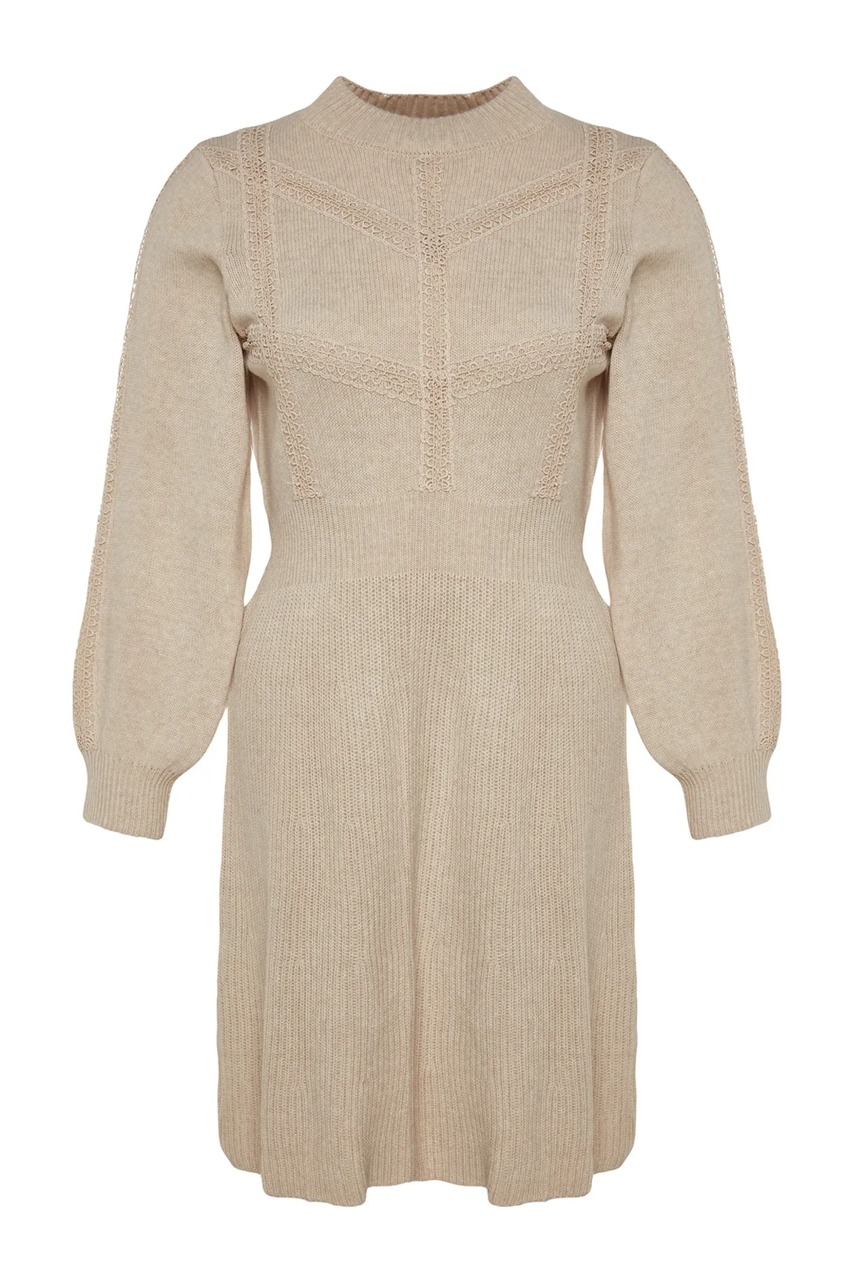 Trendyol Curve  Beiges Strickkleid mit Strickdetail TBBAW24AH00018
