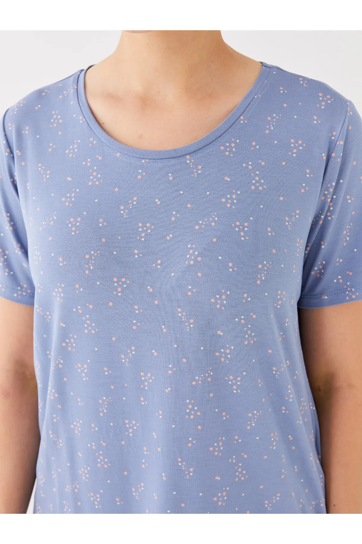 LC Waikiki  Gemustertes Kurzarm-Damenpyjama-Set mit Rundhalsausschnitt und Shorts