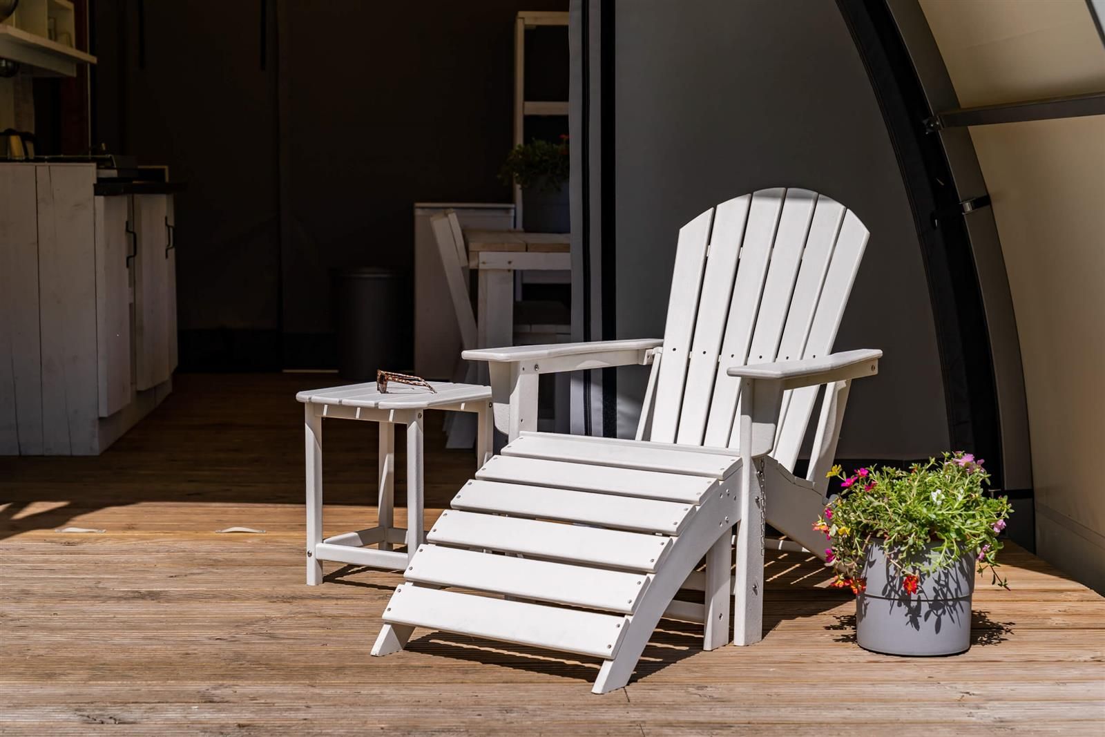 MaximaVida klappbarer Adirondack-Gartenstuhl mit Fußstütze