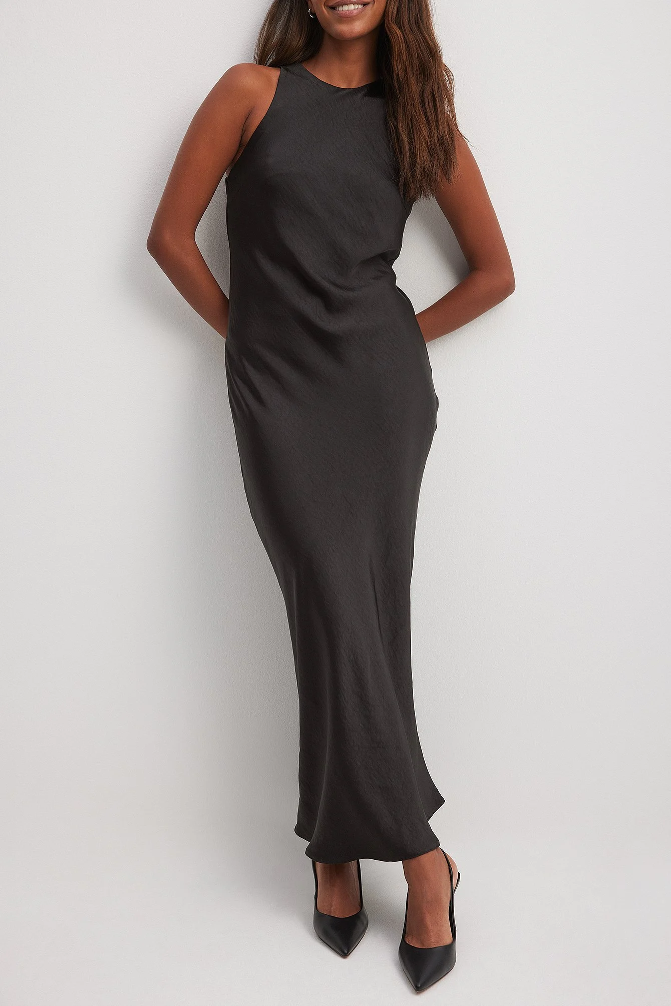 Satin-Slipkleid mit Schrägschnitt