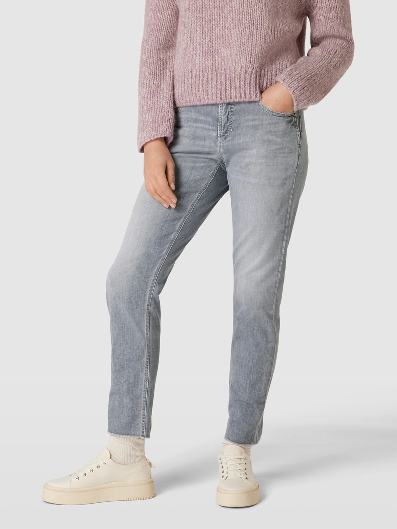 Jeans mit Label-Patch Modell 'Kerry' in hellgrau