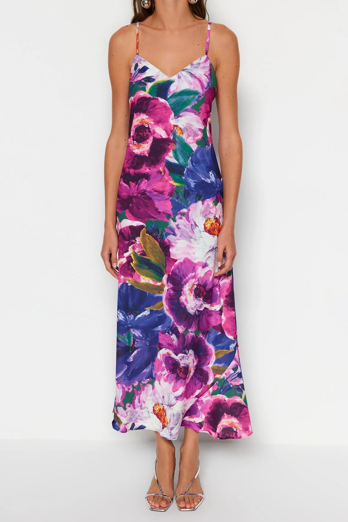 Trendyol Collection  Mehrfarbiges, strukturiertes, gewebtes Midi-Trägerkleid mit Blumenmuster TWOSS23EL02416