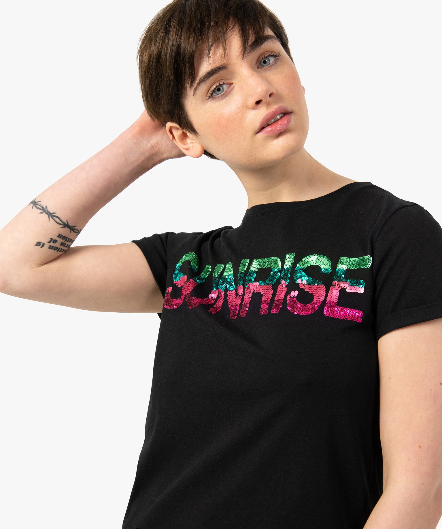Tee-shirt femme à manches courtes avec inscription en sequins noir | GEMO