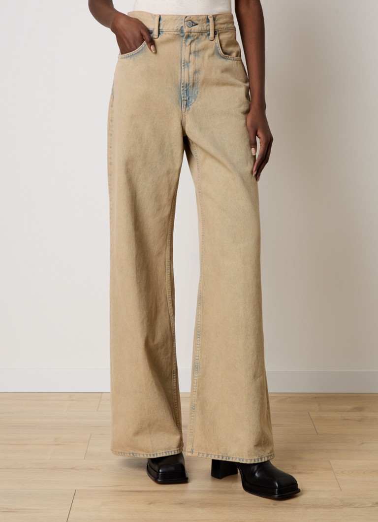 Τζιν Acne Studios με ψηλή μέση και φαρδιά μπατζάκια σε χρωματιστό πλύσιμο