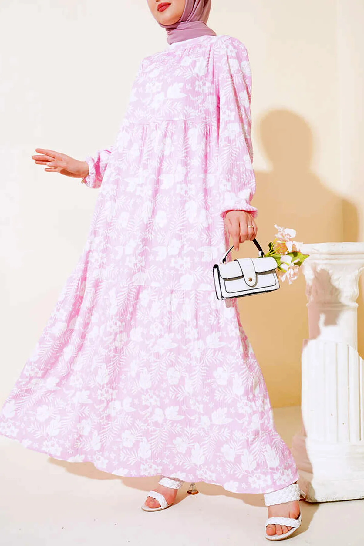 MODAQU  Kleid aus Gummi mit Blumenärmeln - Pink