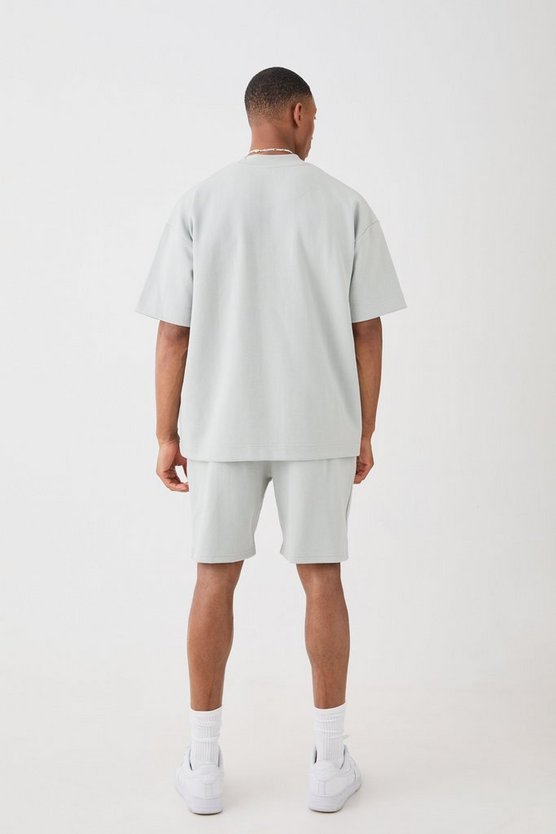 Oversize T-Shirt & Shorts