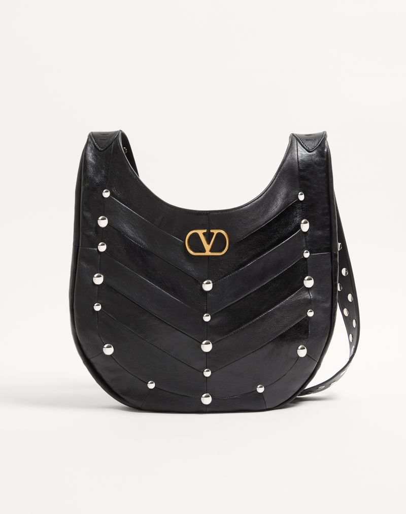 Valentino Garavani Hobo-taske i nappa med chevronmotiv og nitter