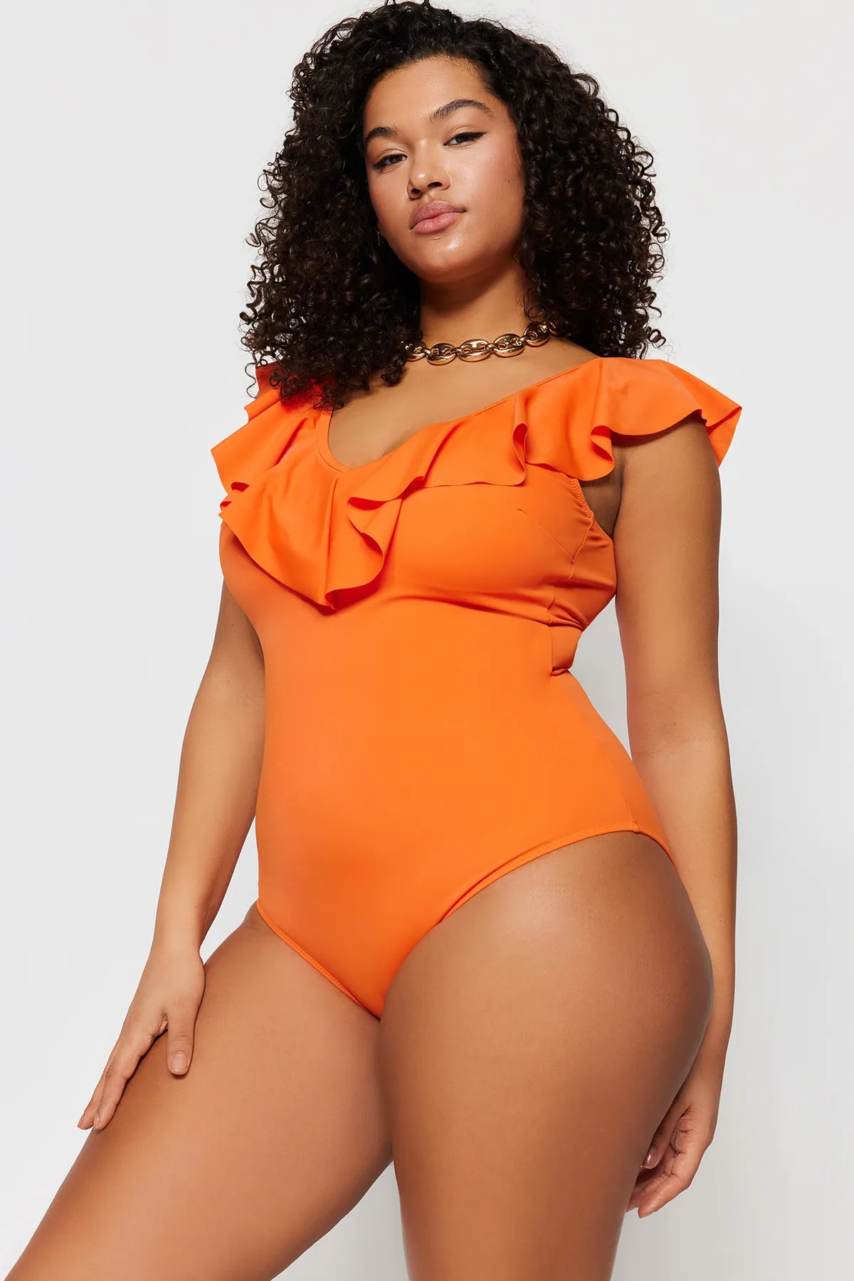 Trendyol Curve  Orangefarbener Badeanzug mit Rüschendetail und Erholungseffekt TBBSS22MA0299