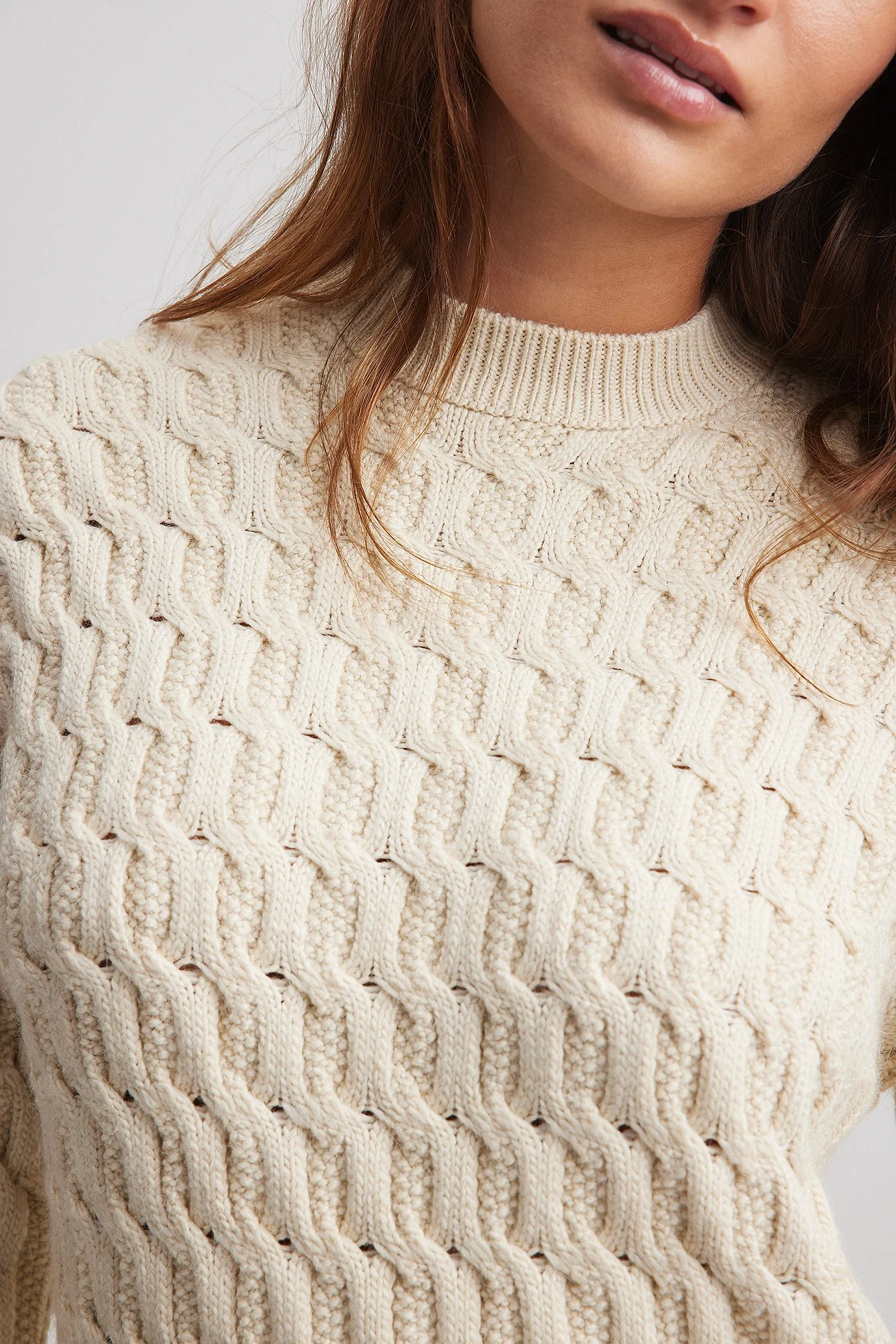 Rundhalsausschnitt Strickpullover