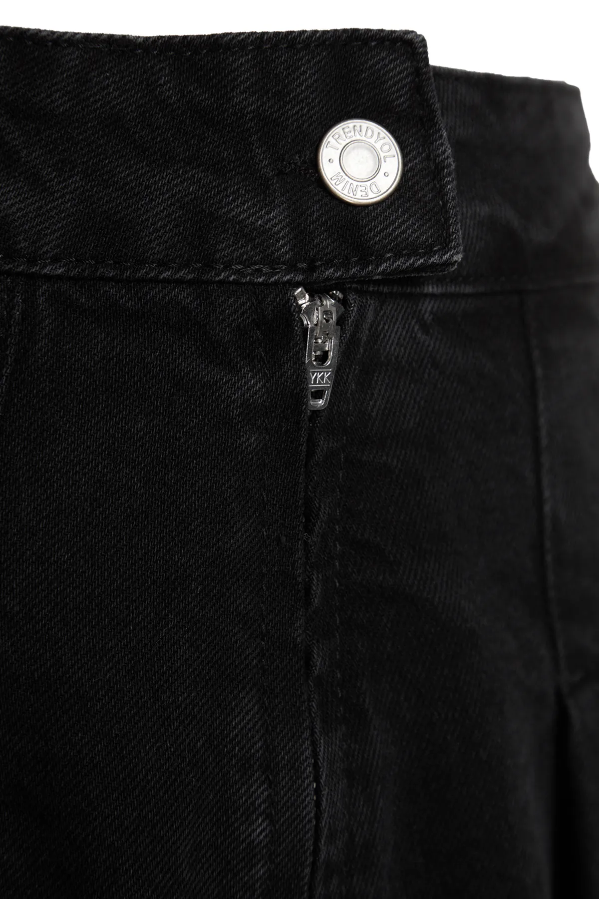 Trendyol Collection  Schwarzer plissierter Mini-Jeansrock TWOAW24ET00246