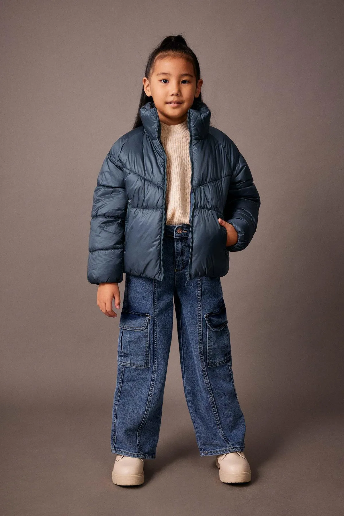 DeFacto  Wasserabweisende Pufferjacke mit Stehkragen und abnehmbaren Ärmeln für Mädchen A0837a823au