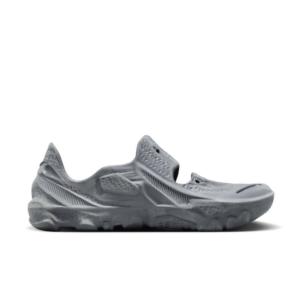 Nike ISPA Universal DM0886-001 / grau