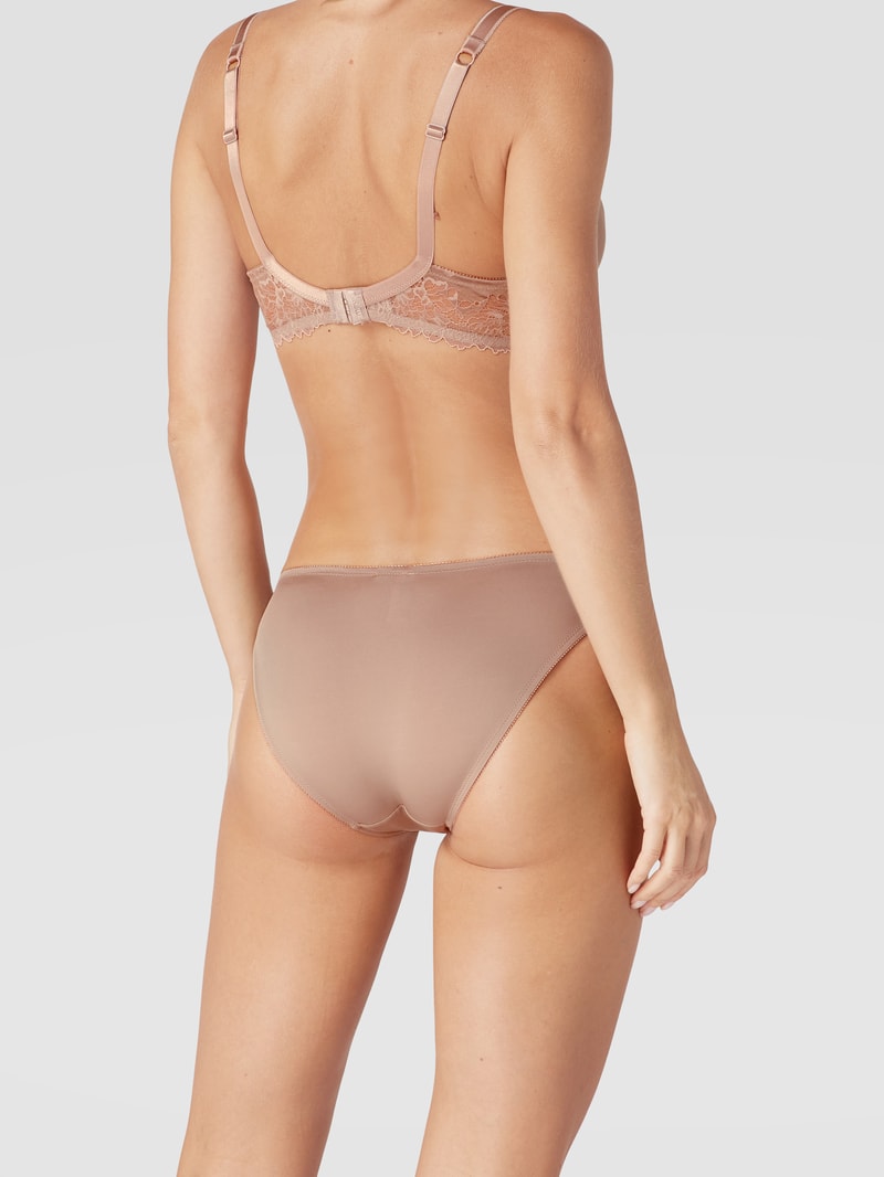 Slip mit Stretch-Anteil und Spitzenbesatz Modell 'Luxurious' in hellbraun