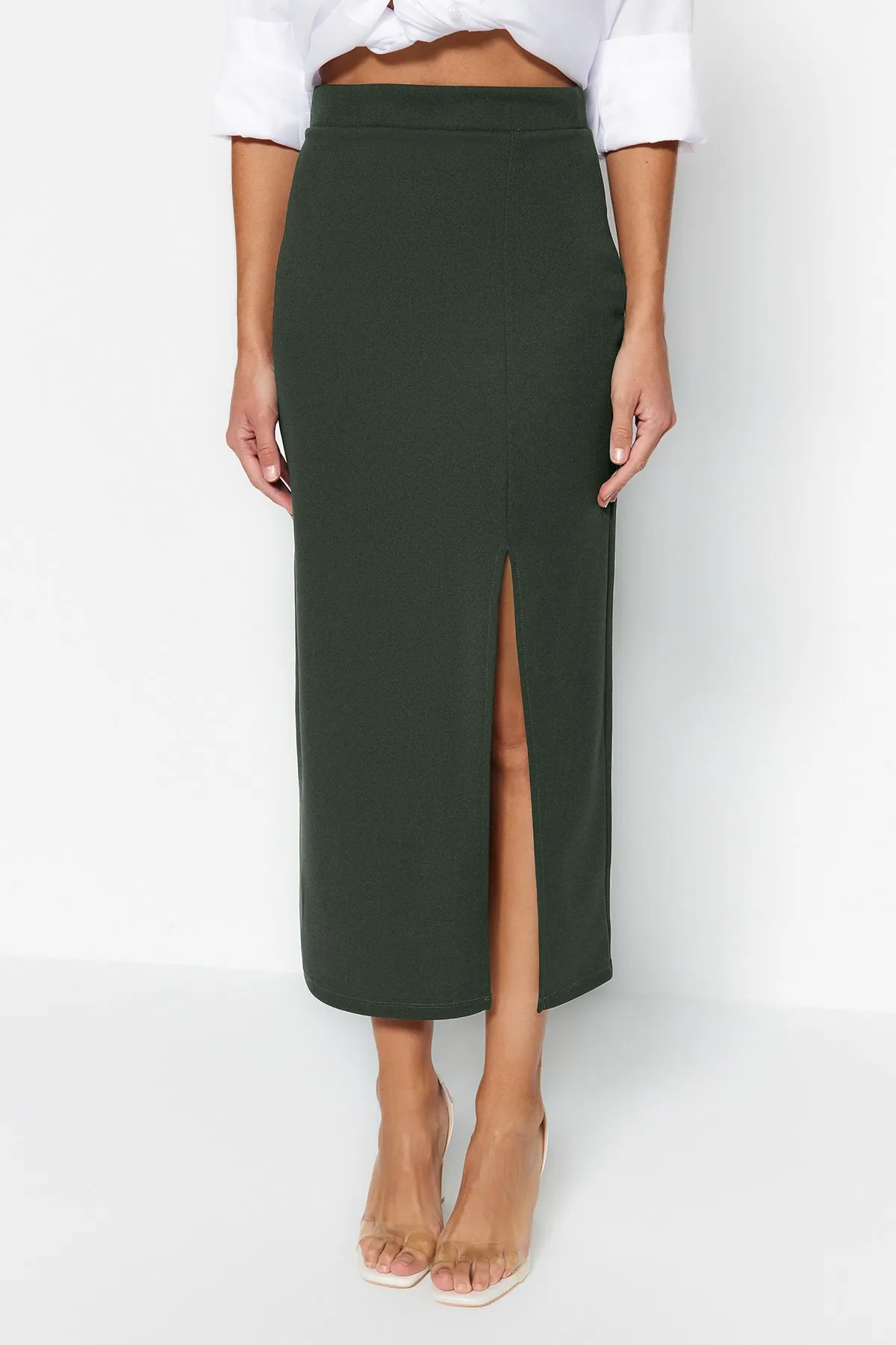 Trendyol Collection  Khakifarbener eleganter Maxirock aus Crêpe mit Schlitz und hoher Taille aus Stretch-Strick TWOSS23ET00351