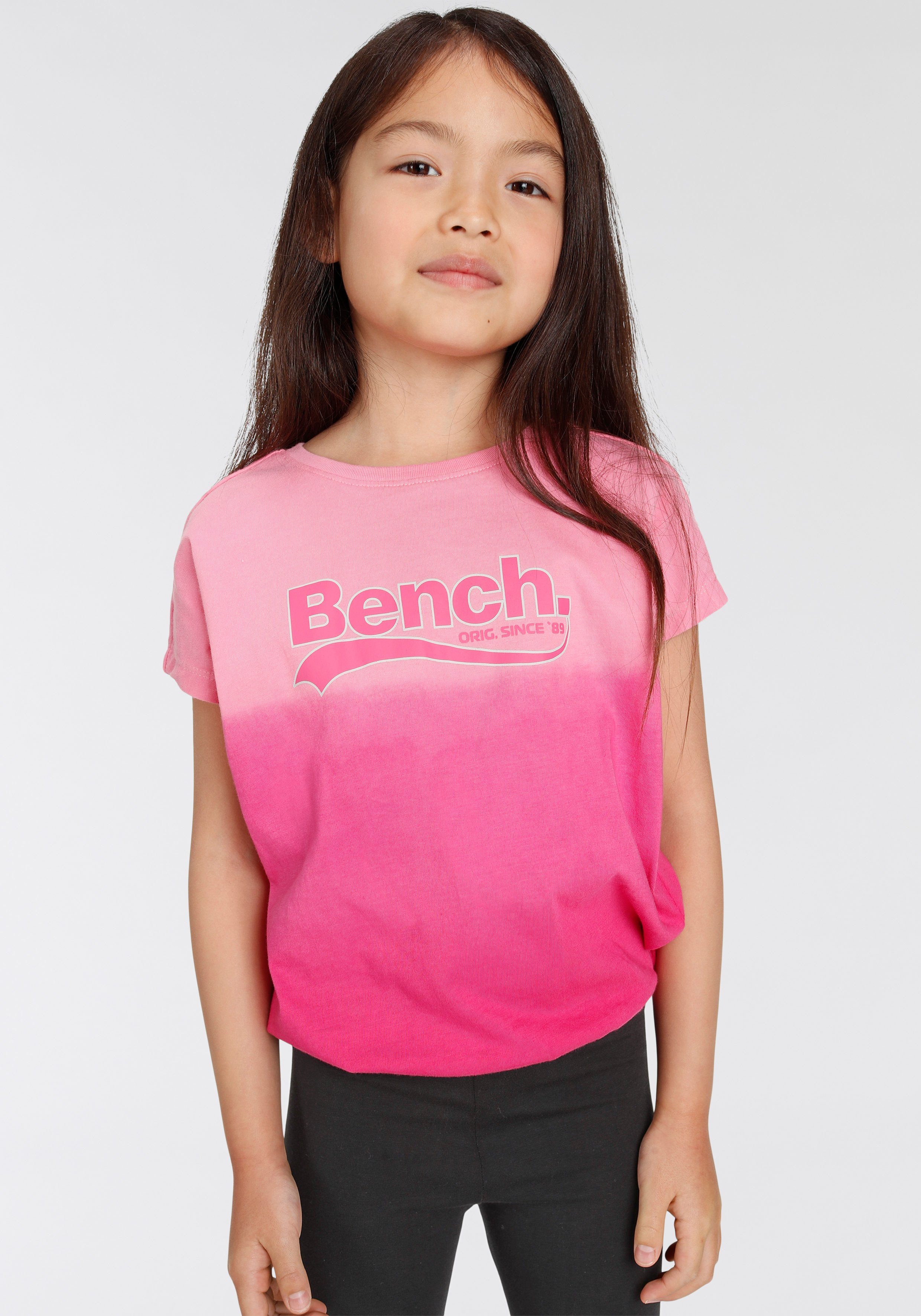 Bench. Fledermausshirt mit Gummizug am Saum