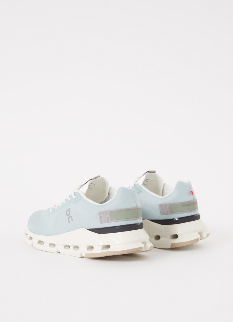 Buty sportowe Cloudnova z detalami z siateczki