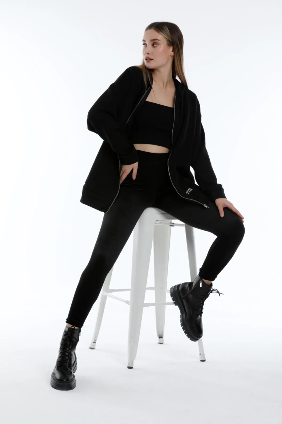 Domoda  Schwarze gerade Samt-Winter-Leggings mit hoher Taille und dehnbarem Samt