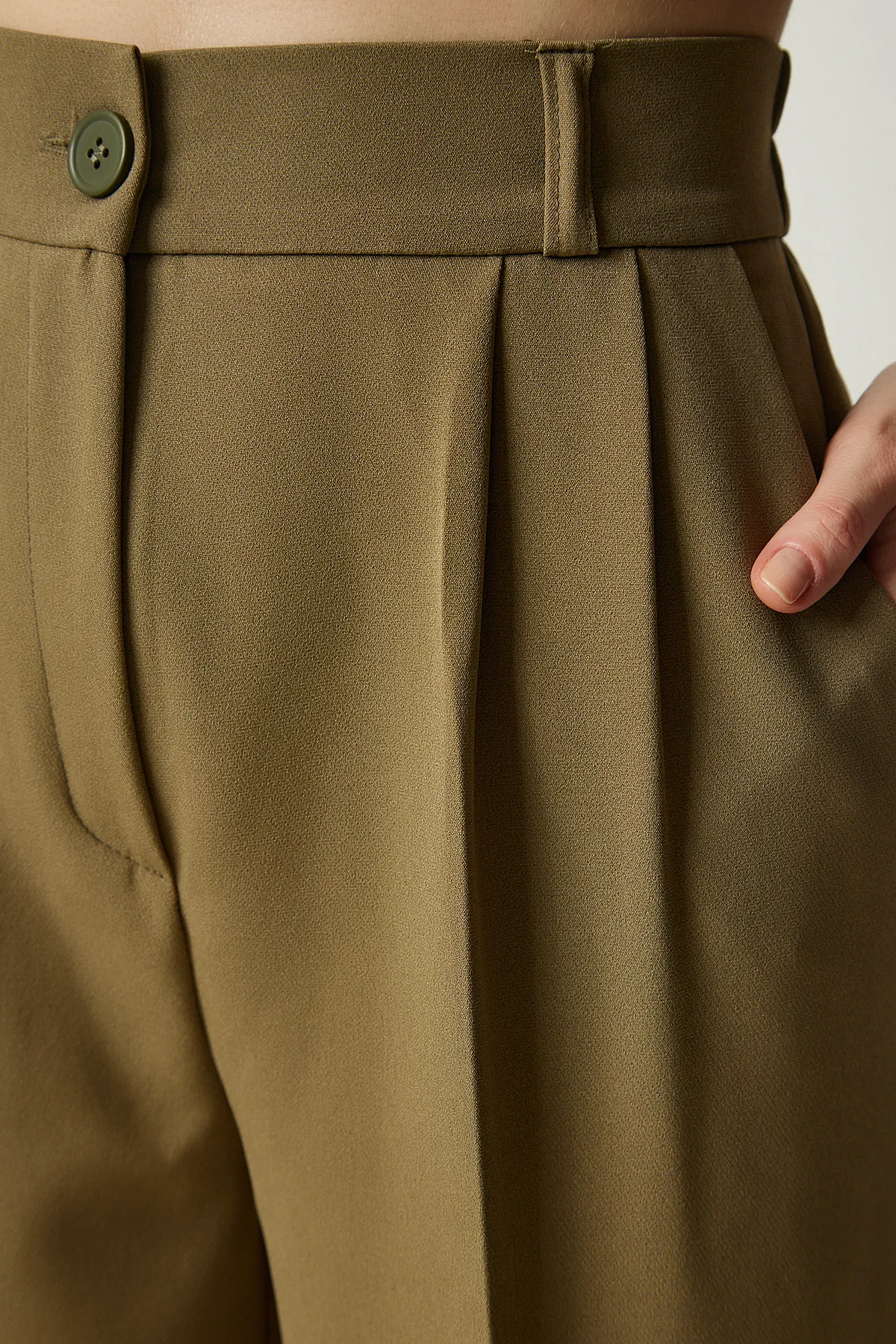Happiness İstanbul  Khakifarbene Palazzo-Hose mit Taschen für Damen DW00001