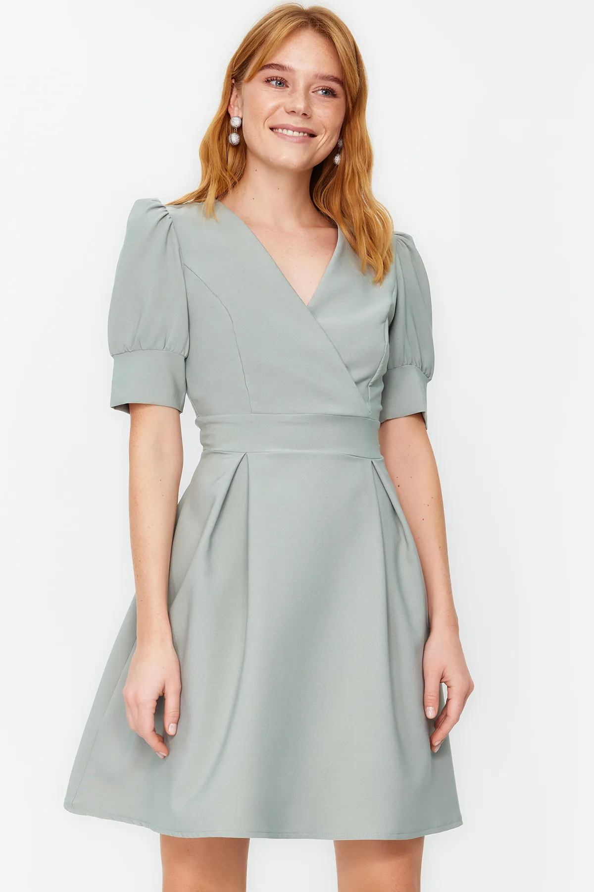 Trendyol Collection  Mintfarbenes Minikleid mit Taillenöffnung, gefüttert, zweireihig, Kragen, plissiert, gewebtes Kleid TWOSS20EL1639