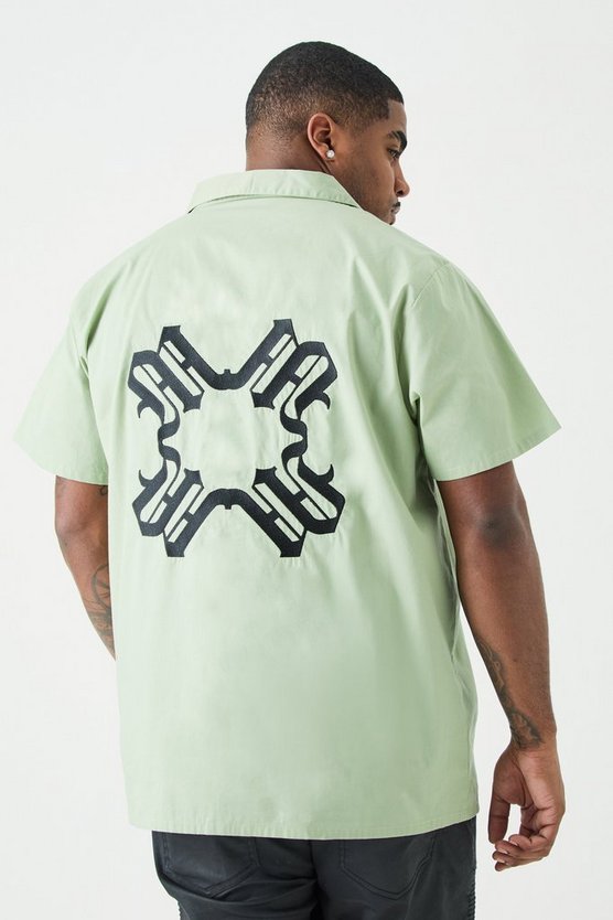 Plus Short Sleeve Drop Revere Back Embroidered Shirt