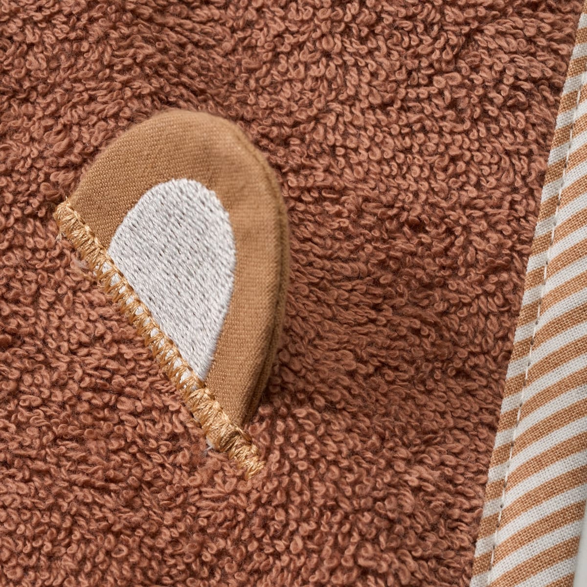 Lätzchen mit Bär-Motiv, braun, 1 St