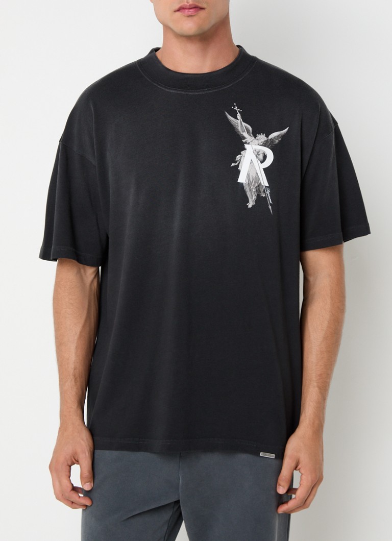 Tricou cu imaginea Arhanghelului, cu logo și imprimeu pe spate.