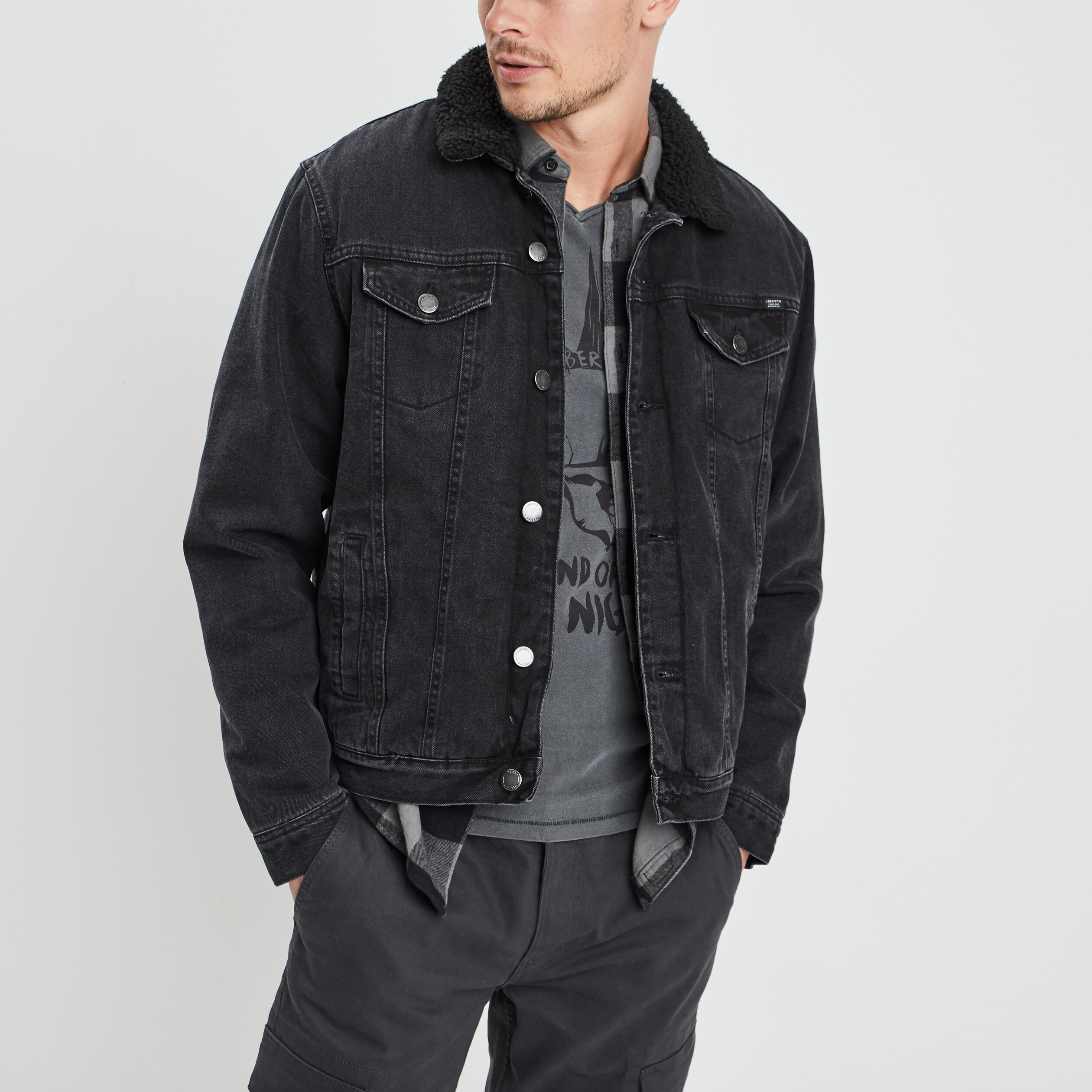 Blouson droit en jean noir homme | La Halle