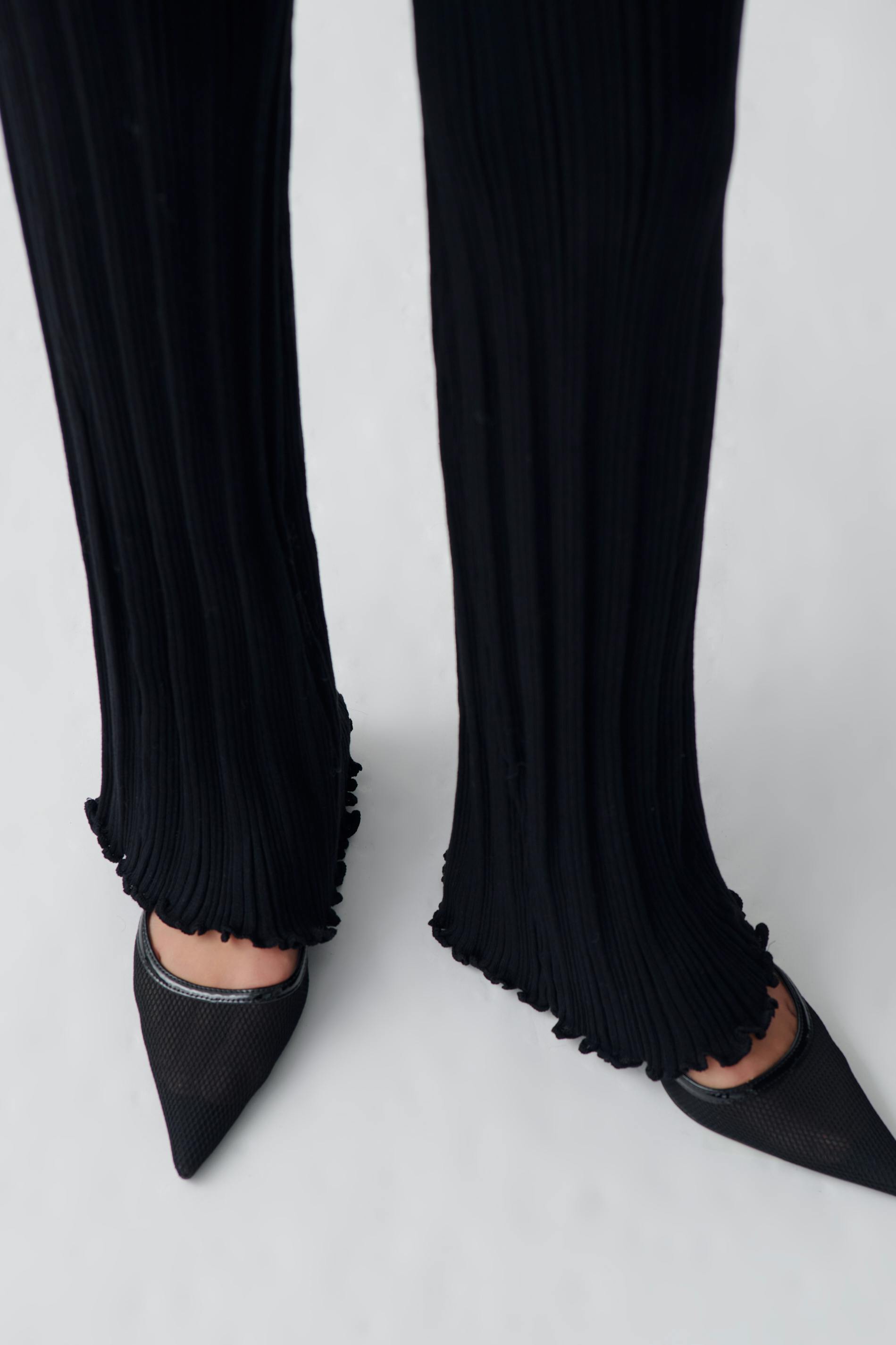 Knitted babylock trousers