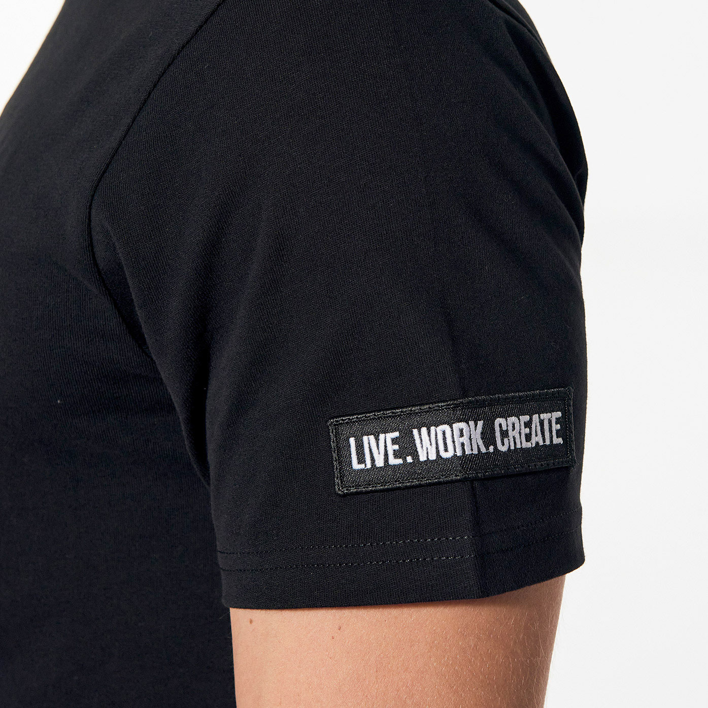 LOUND  T-shirt noir Homme en 100% coton bio