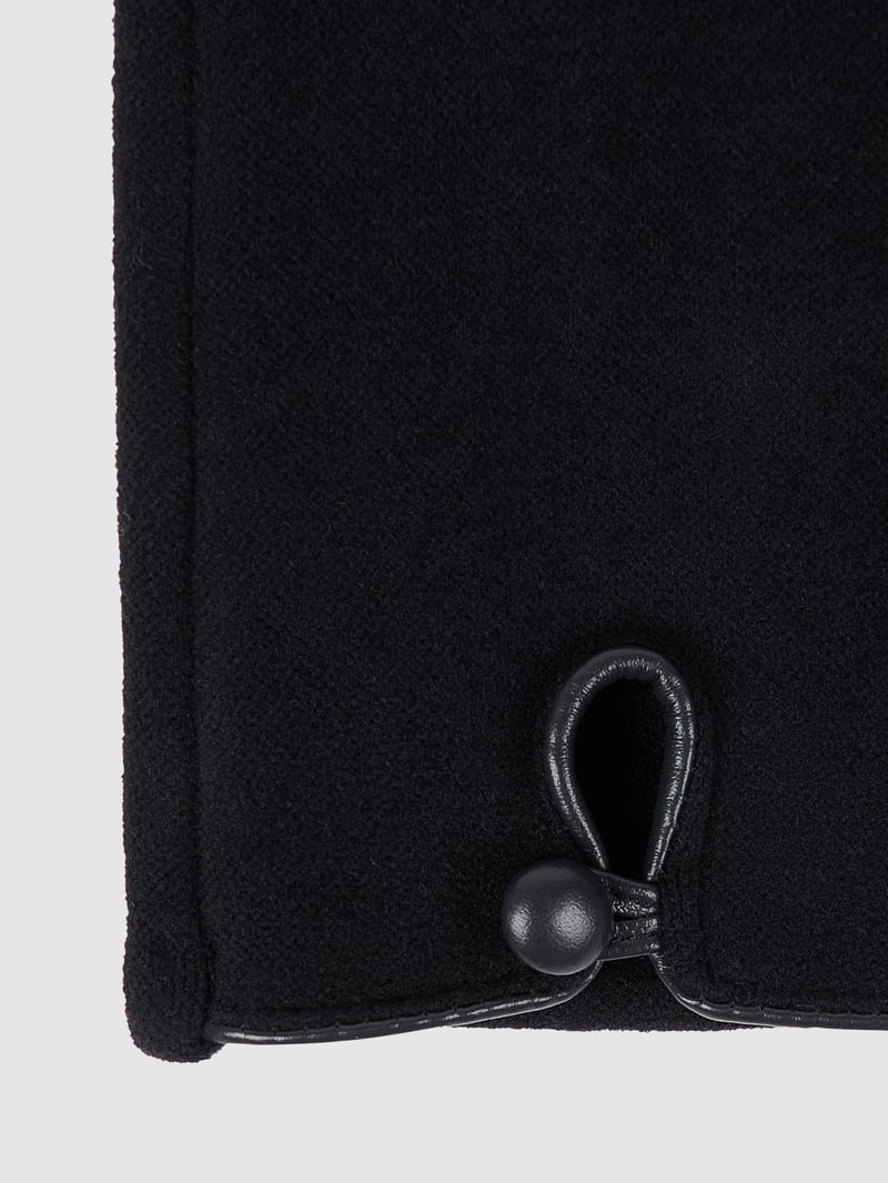 Handschuhe aus Fleece in schwarz