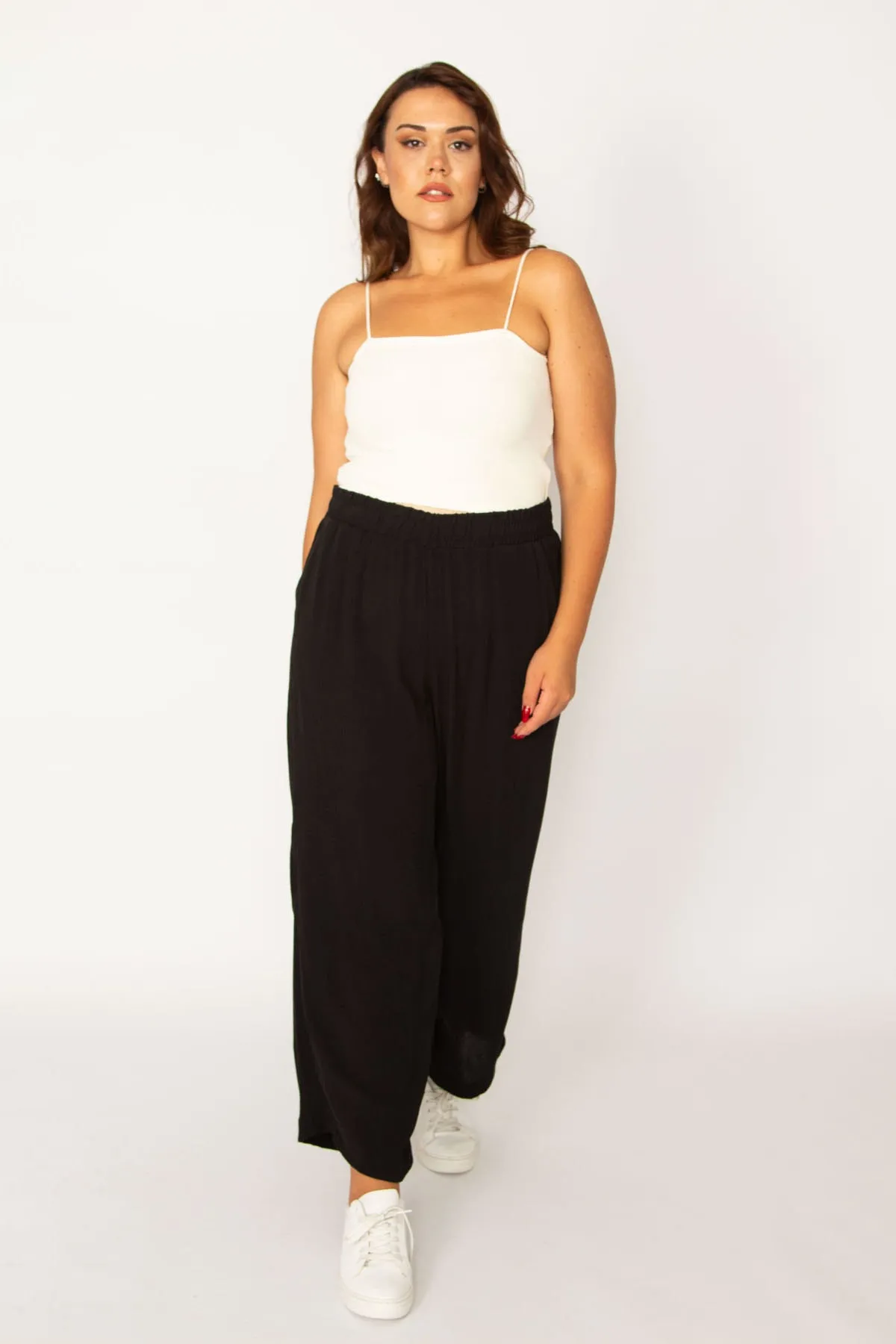 Şans  Damen-Hose aus schwarzem gewebtem Viskose-Stoff in gedrehter Größe mit elastischem Bund und Seitentaschen 65n33982