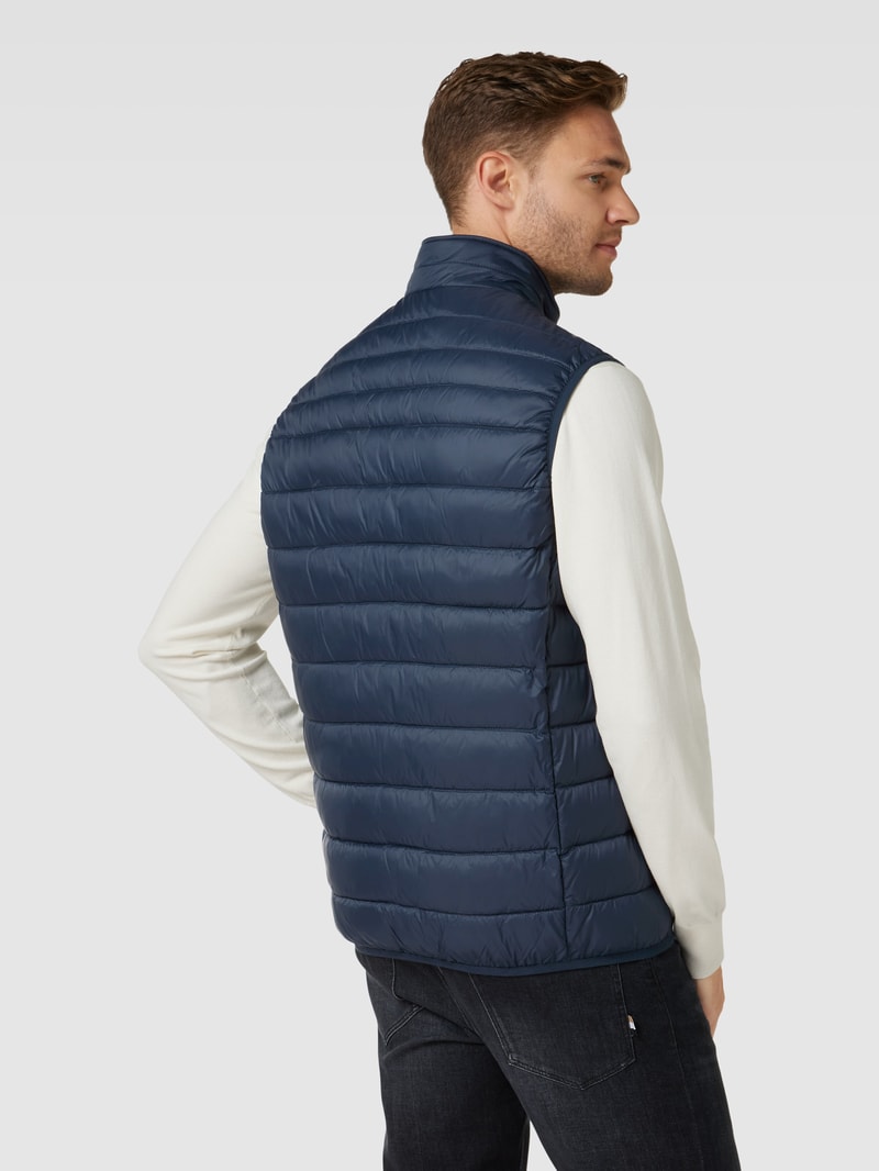 Steppweste mit Label-Patch in marineblau