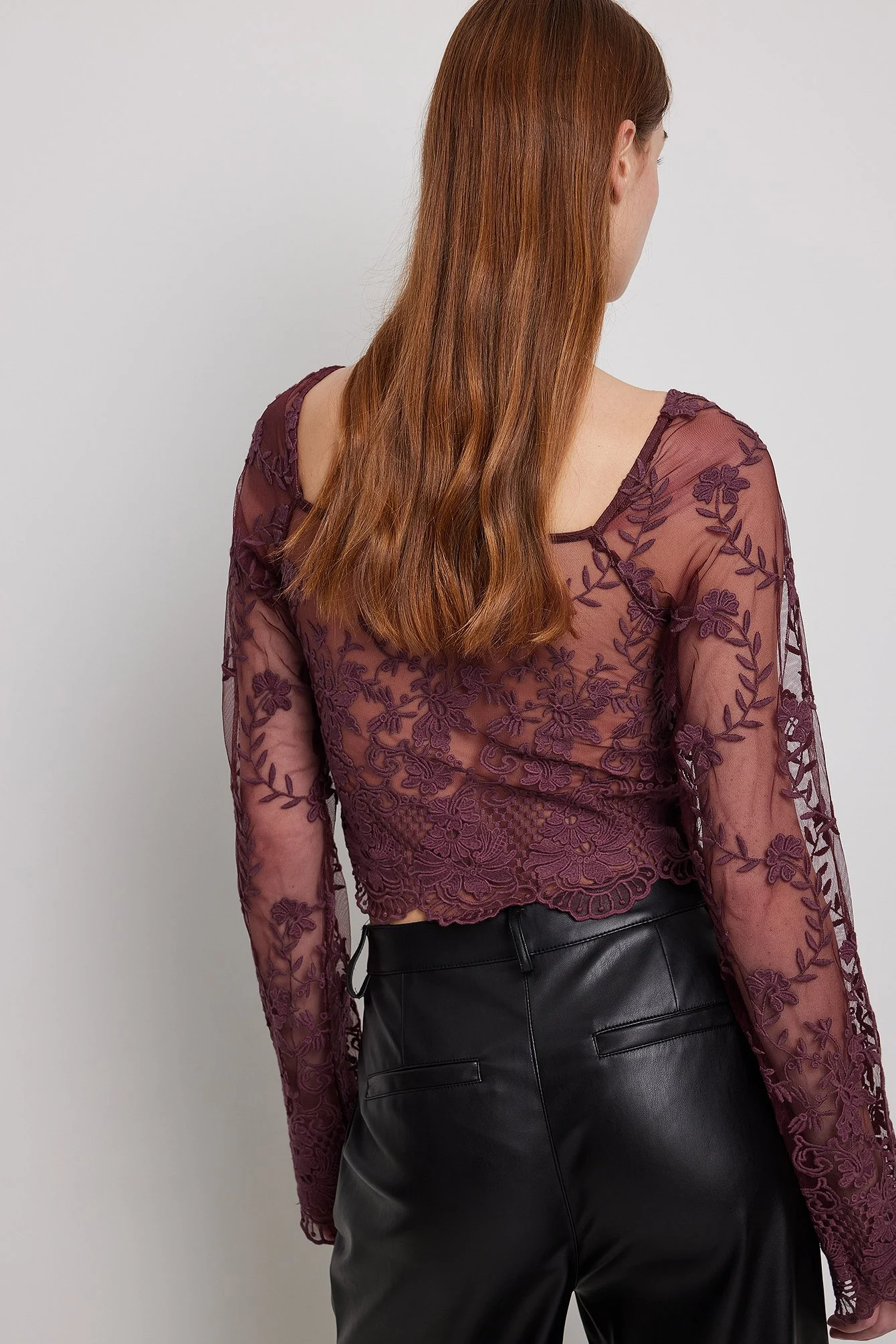 Bluse mit Spitzendetail