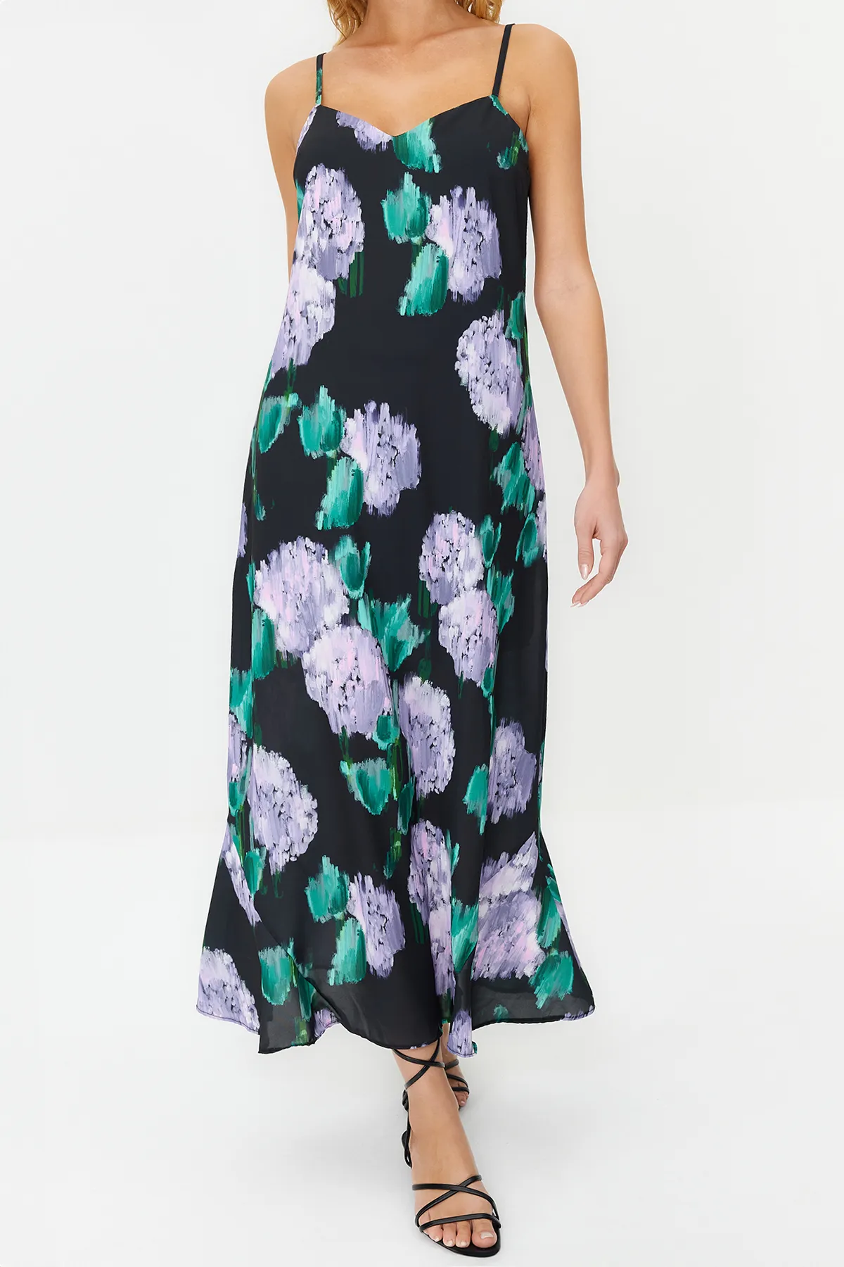 Trendyol Collection  Schwarzes, geblümtes, gewebtes Maxikleid mit Trägern und geradem Schnitt aus Satin TWOSS23EL02416
